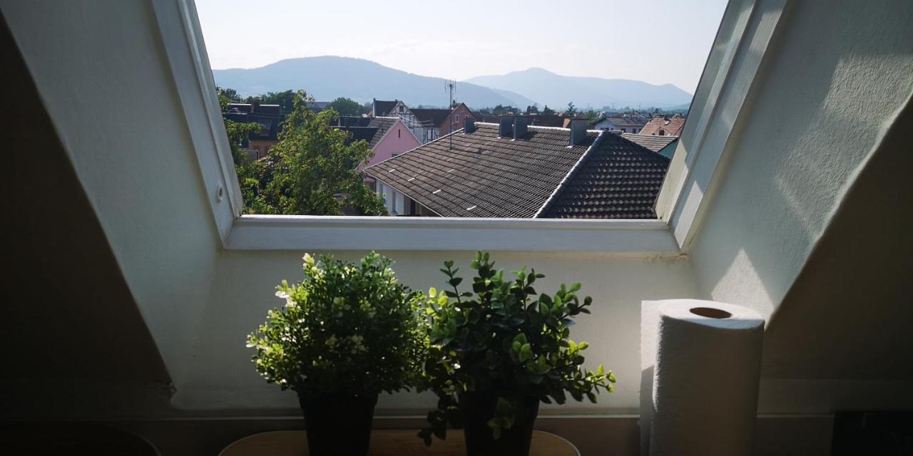 Cocon Sous Les Toits - Vue Sur Les Chateaux Et Le Vignoble - Proche Centre Ville - Parking Gratuit Selestat Exterior photo